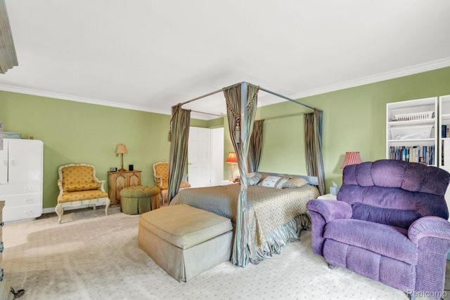 1887 Harvest Lane, Bloomfield Hills, MI 48302