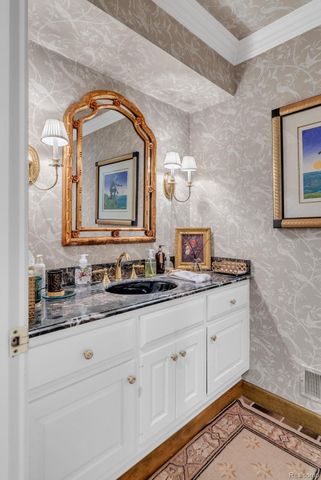 1887 Harvest Lane, Bloomfield Hills, MI 48302