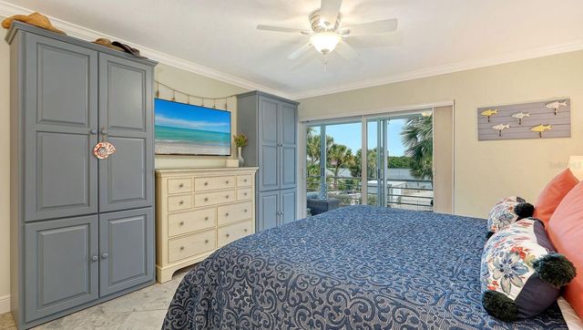 605 SUTTON PLACE 201, Longboat Key, FL 34228