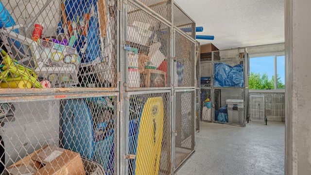 605 SUTTON PLACE 201, Longboat Key, FL 34228