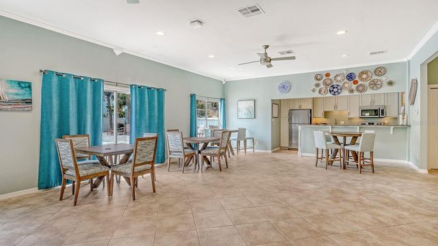 605 SUTTON PLACE 201, Longboat Key, FL 34228