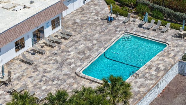 605 SUTTON PLACE 201, Longboat Key, FL 34228