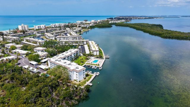 605 SUTTON PLACE 201, Longboat Key, FL 34228