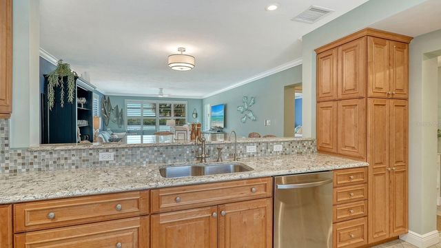 605 SUTTON PLACE 201, Longboat Key, FL 34228