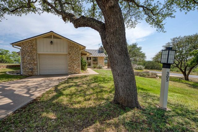 305 Onyx DR, Horseshoe Bay, TX 78657