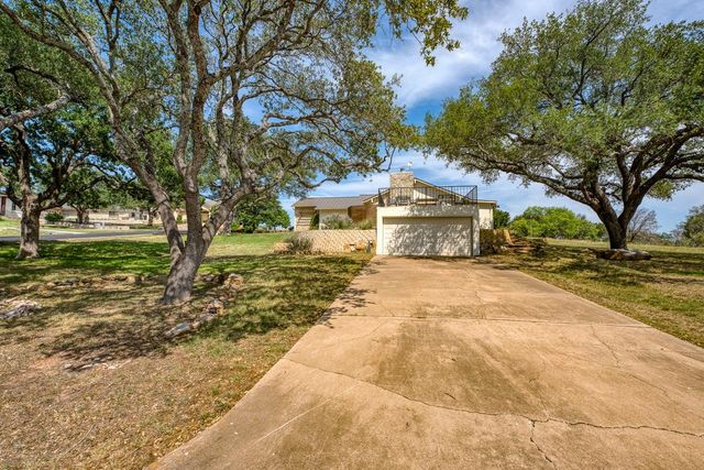 305 Onyx DR, Horseshoe Bay, TX 78657