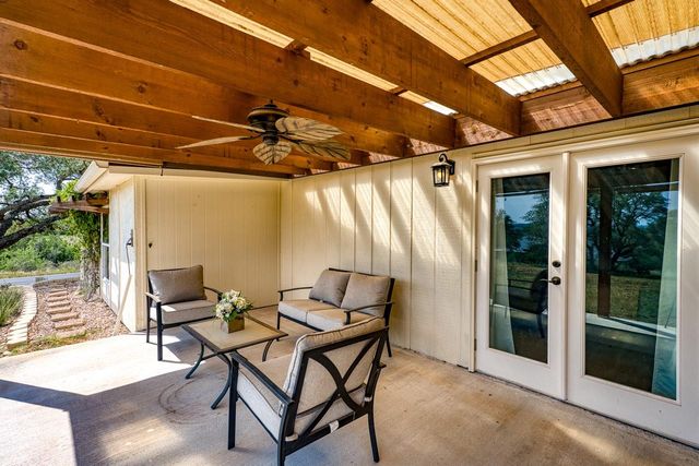 305 Onyx DR, Horseshoe Bay, TX 78657