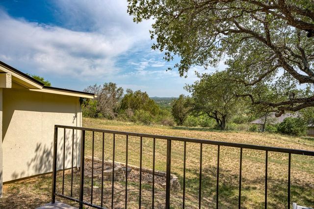 305 Onyx DR, Horseshoe Bay, TX 78657