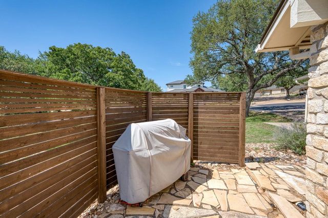 305 Onyx DR, Horseshoe Bay, TX 78657