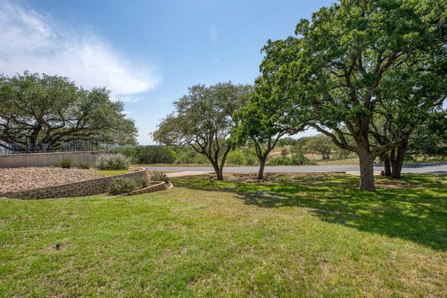 305 Onyx DR, Horseshoe Bay, TX 78657