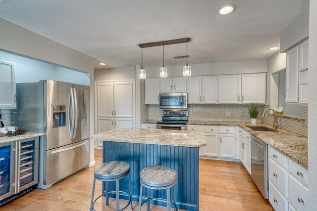 305 Onyx DR, Horseshoe Bay, TX 78657
