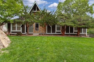1612 SW WHITE OAK Lane, Blue Springs, MO 64015