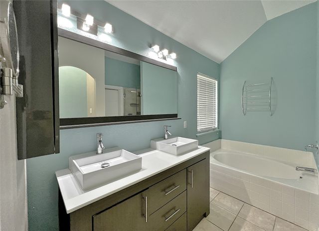 4003 Greenwood Way, Mansfield, TX 76063