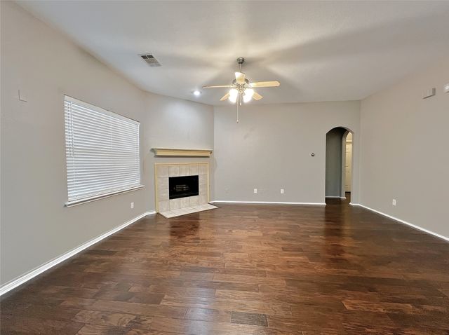 4003 Greenwood Way, Mansfield, TX 76063