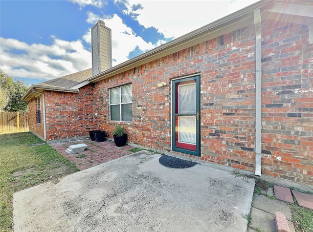4003 Greenwood Way, Mansfield, TX 76063
