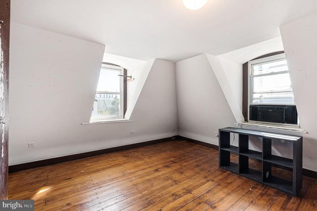 1101 CREASE ST, Philadelphia, PA 19125