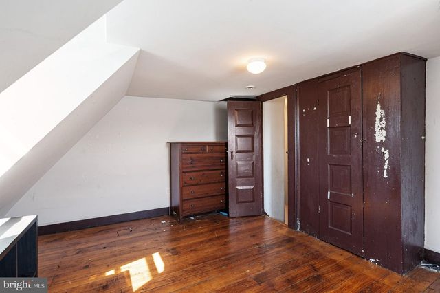 1101 CREASE ST, Philadelphia, PA 19125
