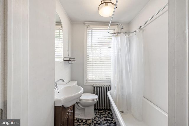 1101 CREASE ST, Philadelphia, PA 19125