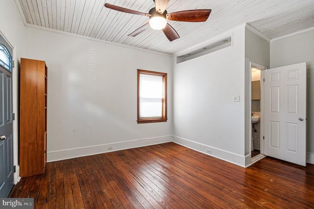1101 CREASE ST, Philadelphia, PA 19125