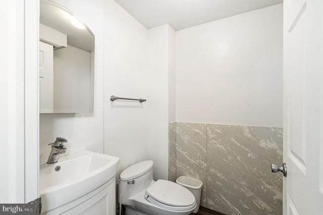 1101 CREASE ST, Philadelphia, PA 19125
