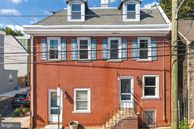 1101 CREASE ST, Philadelphia, PA 19125