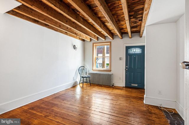 1101 CREASE ST, Philadelphia, PA 19125