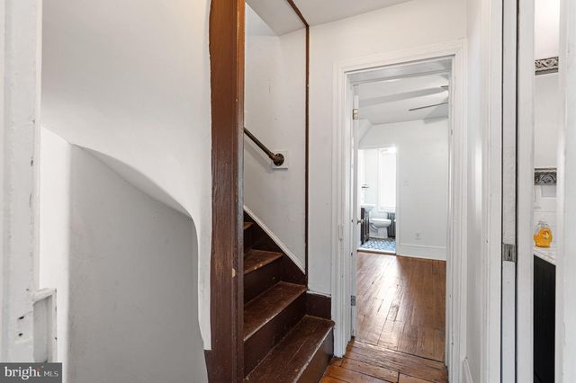 1101 CREASE ST, Philadelphia, PA 19125