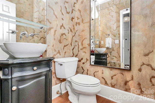 304 S Canterbury Road, Charlotte, NC 28211