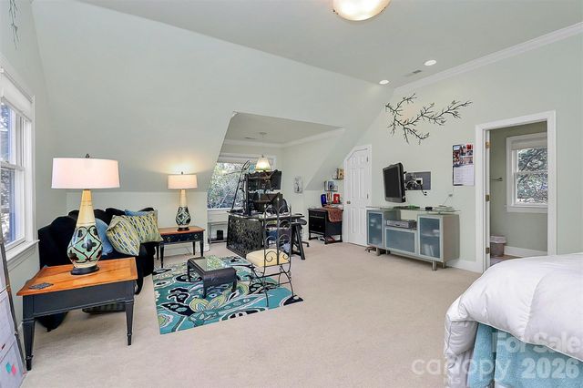 304 S Canterbury Road, Charlotte, NC 28211