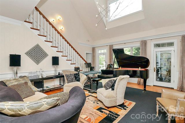 304 S Canterbury Road, Charlotte, NC 28211