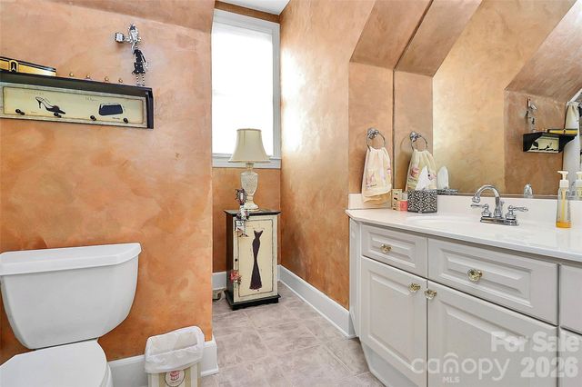 304 S Canterbury Road, Charlotte, NC 28211