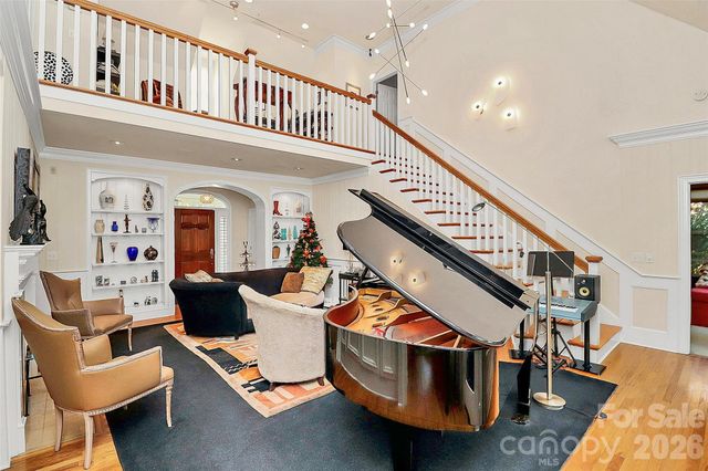 304 S Canterbury Road, Charlotte, NC 28211