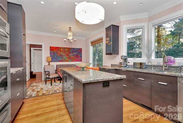 304 S Canterbury Road, Charlotte, NC 28211