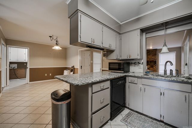 5104 N Cedar Street, North Little Rock, AR 72116