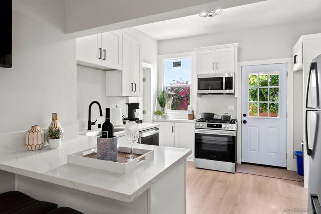 2174 Logan Ave, San Diego, CA 92113