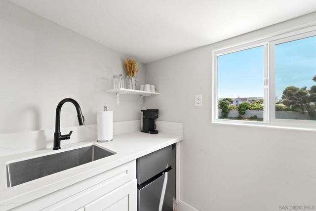 2174 Logan Ave, San Diego, CA 92113