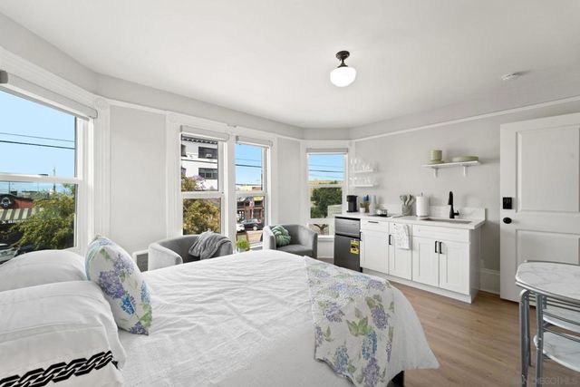 2174 Logan Ave, San Diego, CA 92113