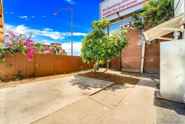 2174 Logan Ave, San Diego, CA 92113