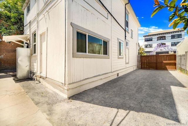 2174 Logan Ave, San Diego, CA 92113