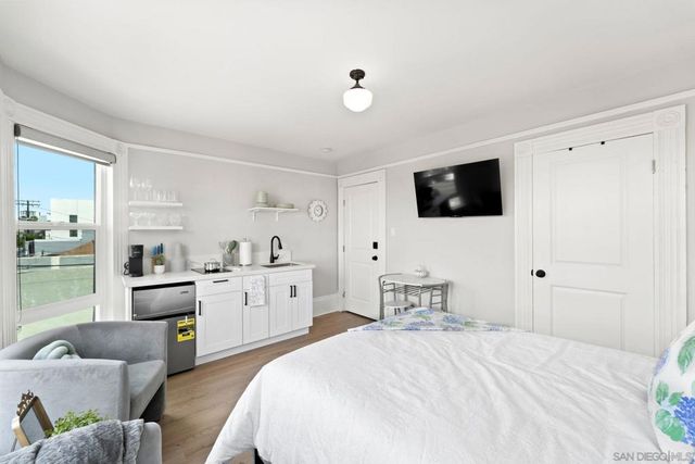 2174 Logan Ave, San Diego, CA 92113