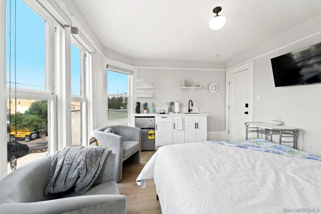 2174 Logan Ave, San Diego, CA 92113