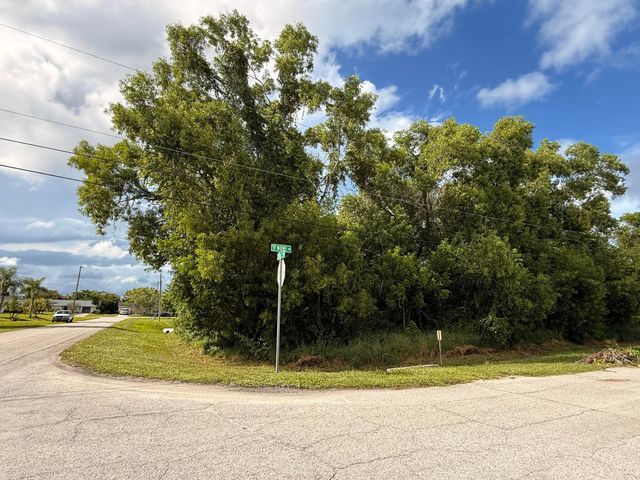 574 SE Nome Drive, Port St. Lucie, Port St Lucie, FL 34984