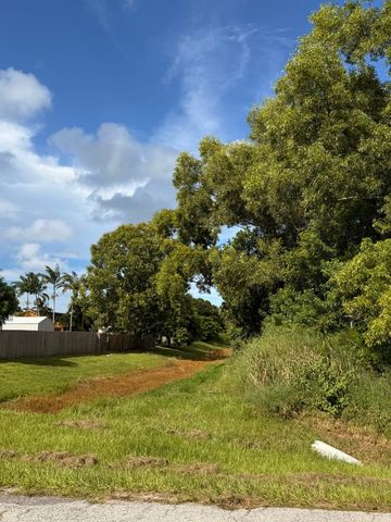 574 SE Nome Drive, Port St. Lucie, Port St Lucie, FL 34984