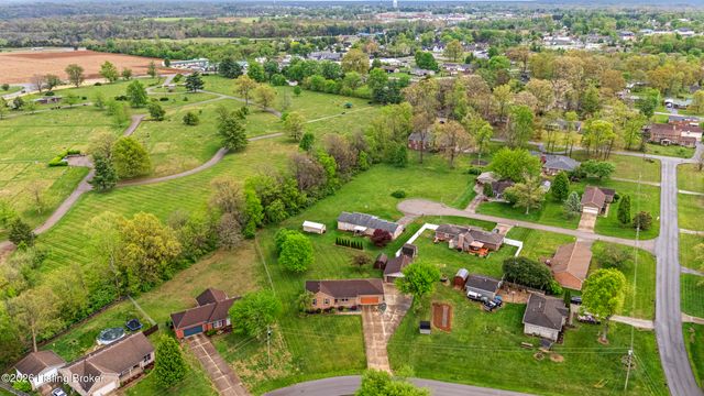 136 Harding Dr, Mt Washington, KY 40047