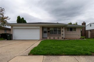 2930 Groves Drive, Sterling Heights, MI 48310