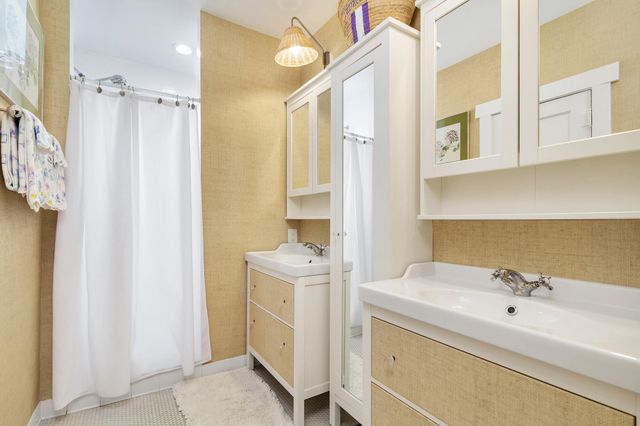 3213 Vincent Road, West Palm Beach, FL 33405