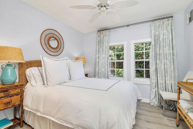 3213 Vincent Road, West Palm Beach, FL 33405