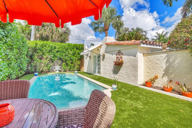 3213 Vincent Road, West Palm Beach, FL 33405