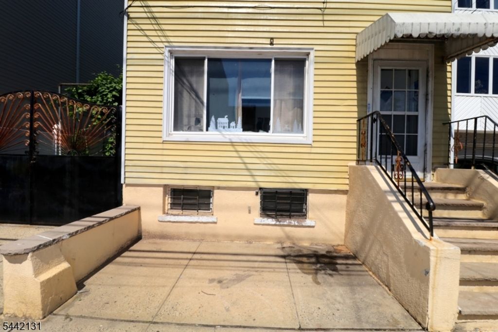 119 Pacific St, Newark City, NJ 07105 — photo 3