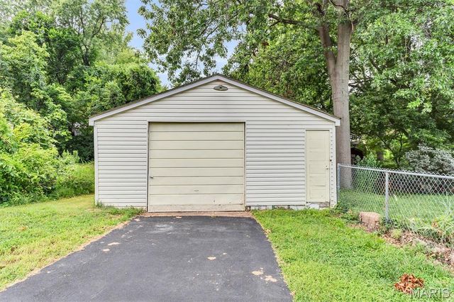 2519 Spencer Avenue, Overland, MO 63114